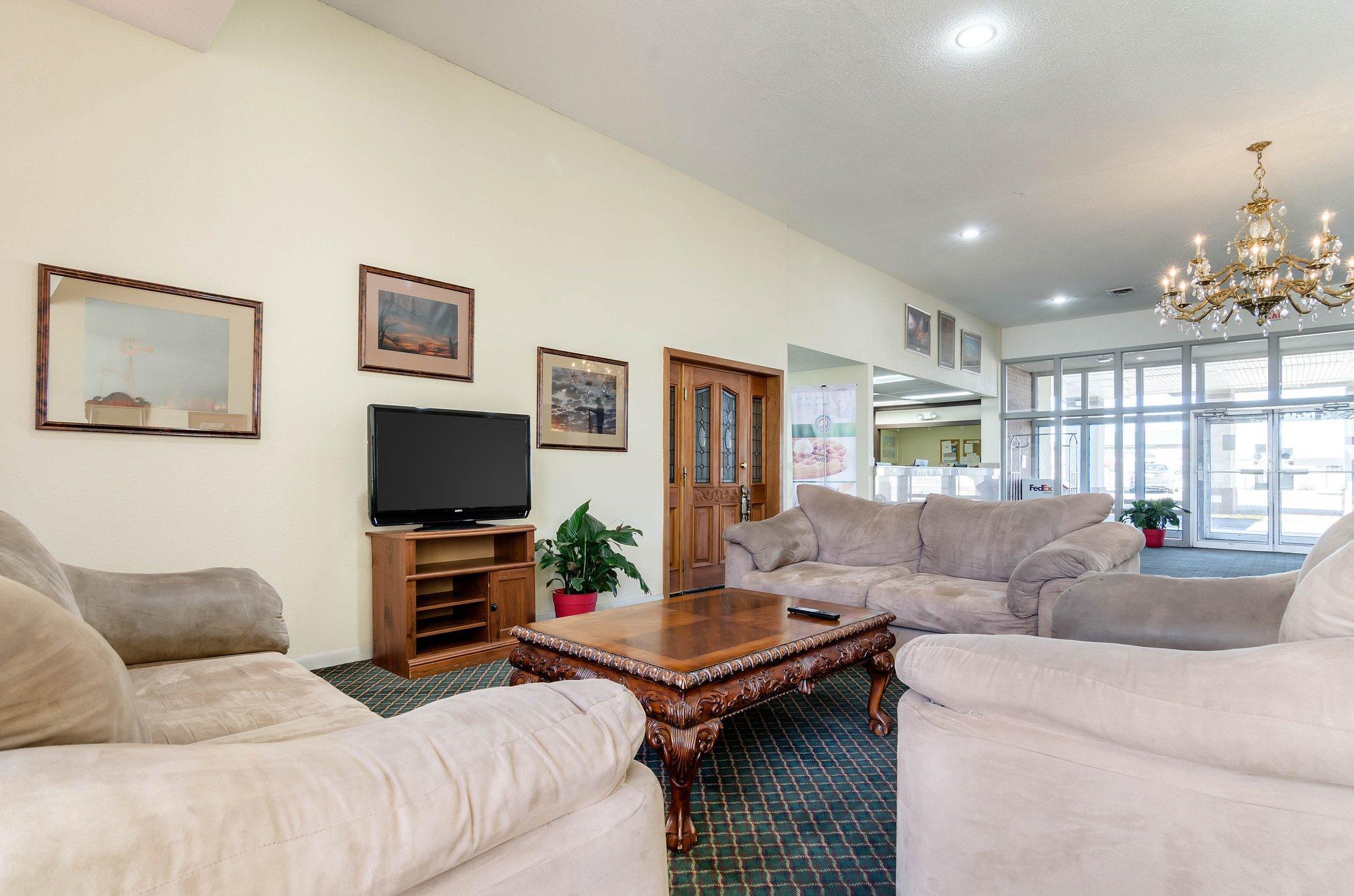 Colby Inn And Suites Esterno foto