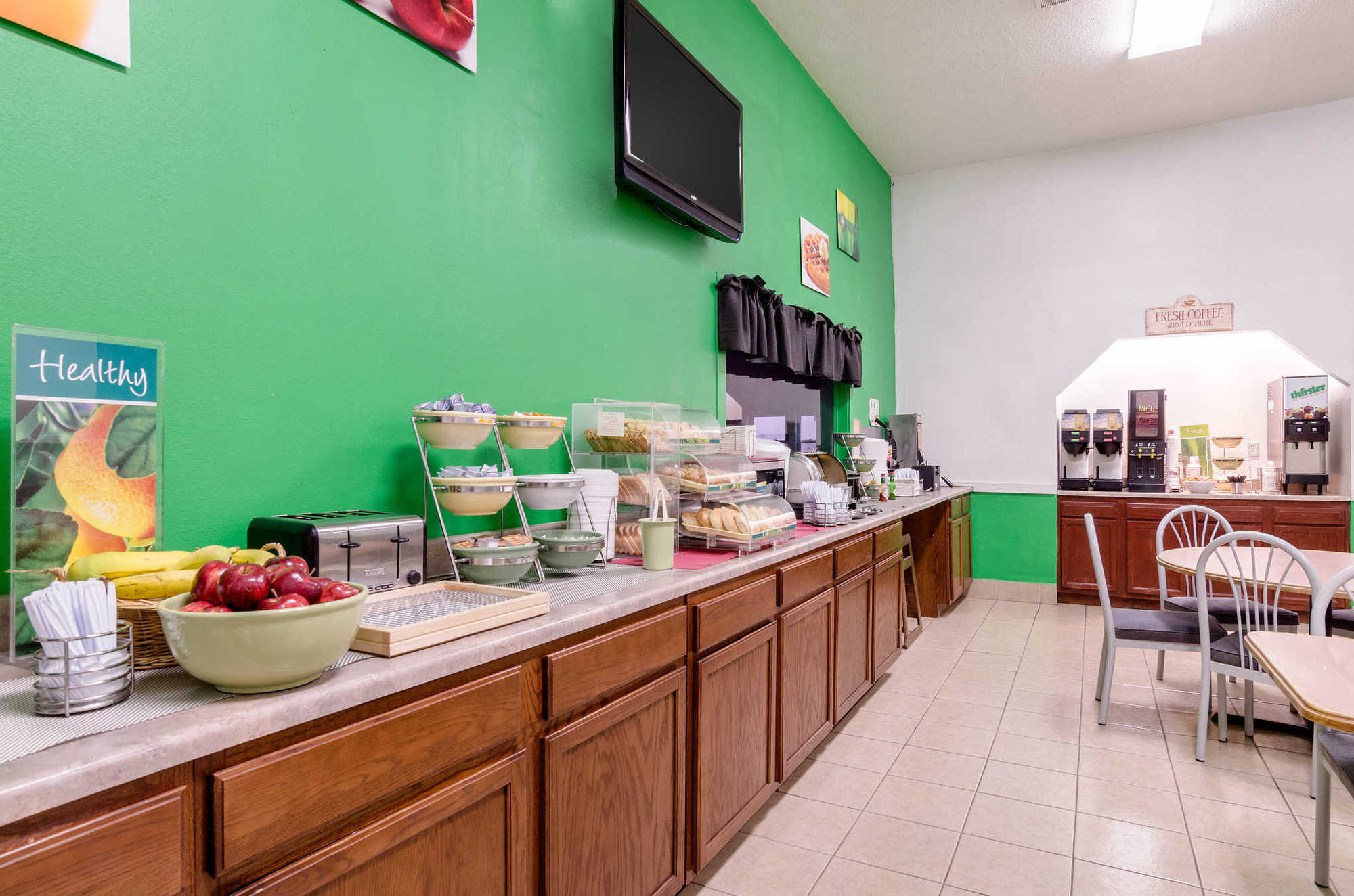 Colby Inn And Suites Servizi foto