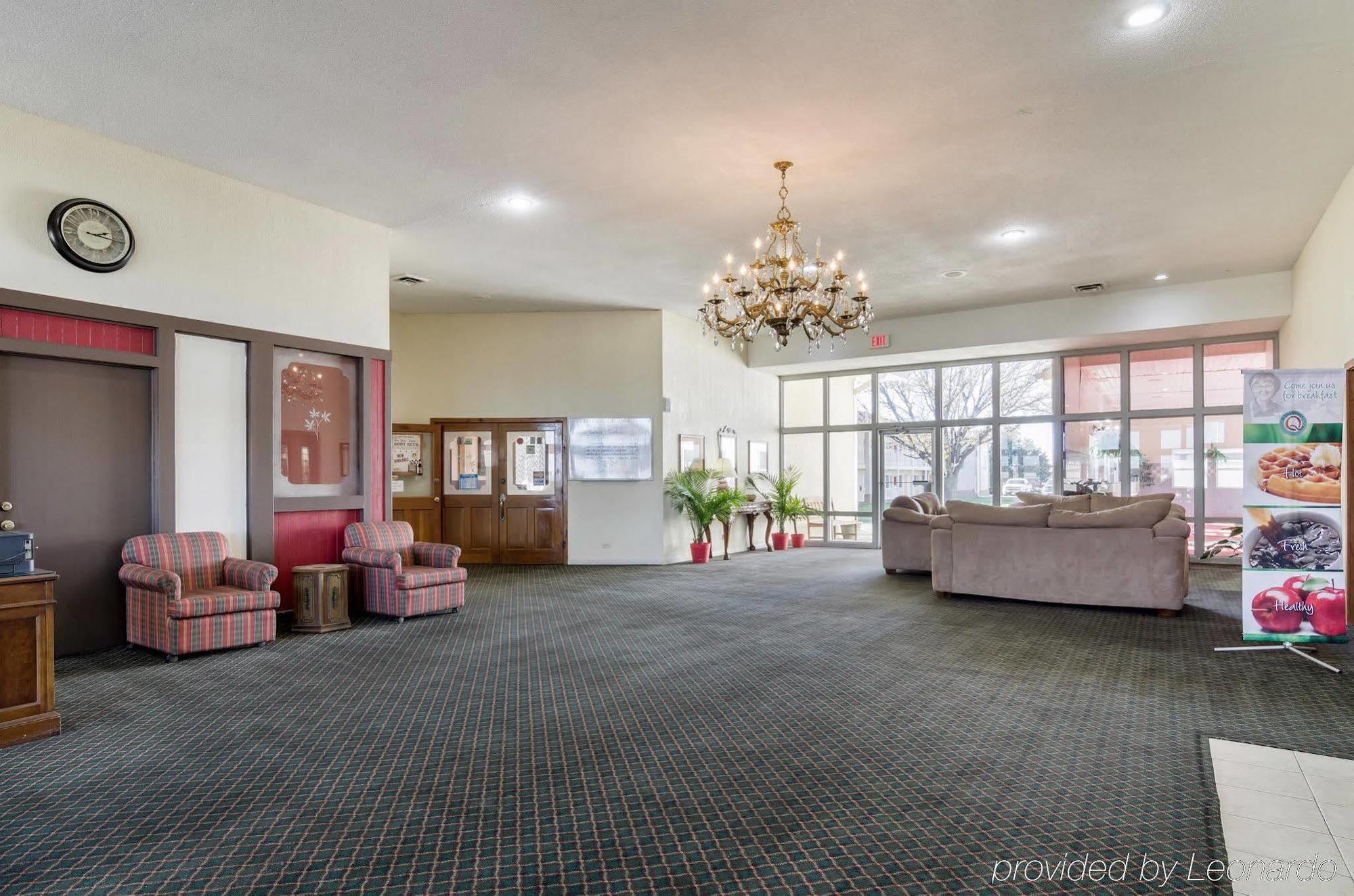 Colby Inn And Suites Esterno foto
